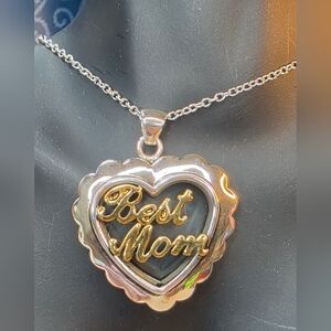 Vintage Best Two-Tone Scalloped Heart "Best Mom" Pendant Necklace